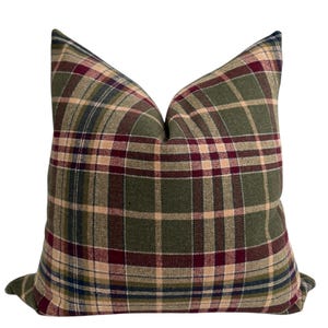 Green Red Tartan Plaid Pillow Cover, Lodge Cabin Rustic Home Decor