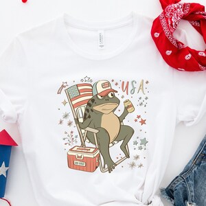 USA Frog Shirt, 4th Of July T-Shirt, Retro Frog Shirt, Patriotic Shirt, Vintage Frog Shirt,USA Flag Shirt,4th of July Shirt,Funny Frog Shirt