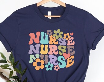Krankenschwester Shirt, Retro Krankenschwester Shirt, Geschenk für Krankenschwester, Geschenk für die Krankenschwester, Geschenk für die Krankenschwester, Abschlussgeschenk für Krankenschwester, Krankenschwester Shirt, Pflege T-Shirt