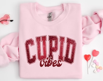 Bluza walentynkowa Cupid Vibes, koszulka walentynkowa retro, koszulka Cupid, bluza walentynkowa, bluza XOXO, koszulka walentynkowa
