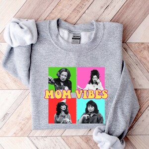 Maglietta divertente vintage Mom Vibes anni &#39;90, maglietta divertente retrò per mamma, maglietta Mom Life, regalo per la festa della mamma, regali fantastici per la mamma, maglietta Mom Vibes, regalo per la mamma