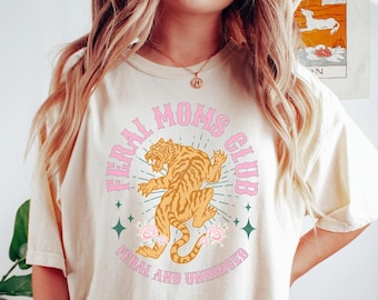 Feral Moms Social Club Sweatshirt, Feral Mom Gift, Feral Wife, Mom Life Shirt, Sarcastic Mom Shirt,Retro Funny Mom Shirt,Unhinged Mom Shirt