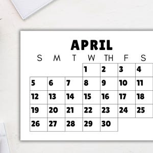 An example of the monthly large print calendar.