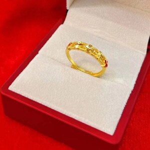 Asian gold shop wedding rings