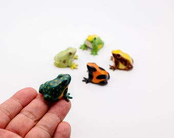 Hand-Painted Ceramic Frog Miniature: Unique Amphibian Figurine