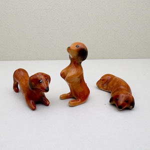 Miniature Ceramic Dachshund Trio – Handcrafted Dog Figurines in Unique Poses, Perfect Gift for Pet Lovers & Home Decor Enthusiasts