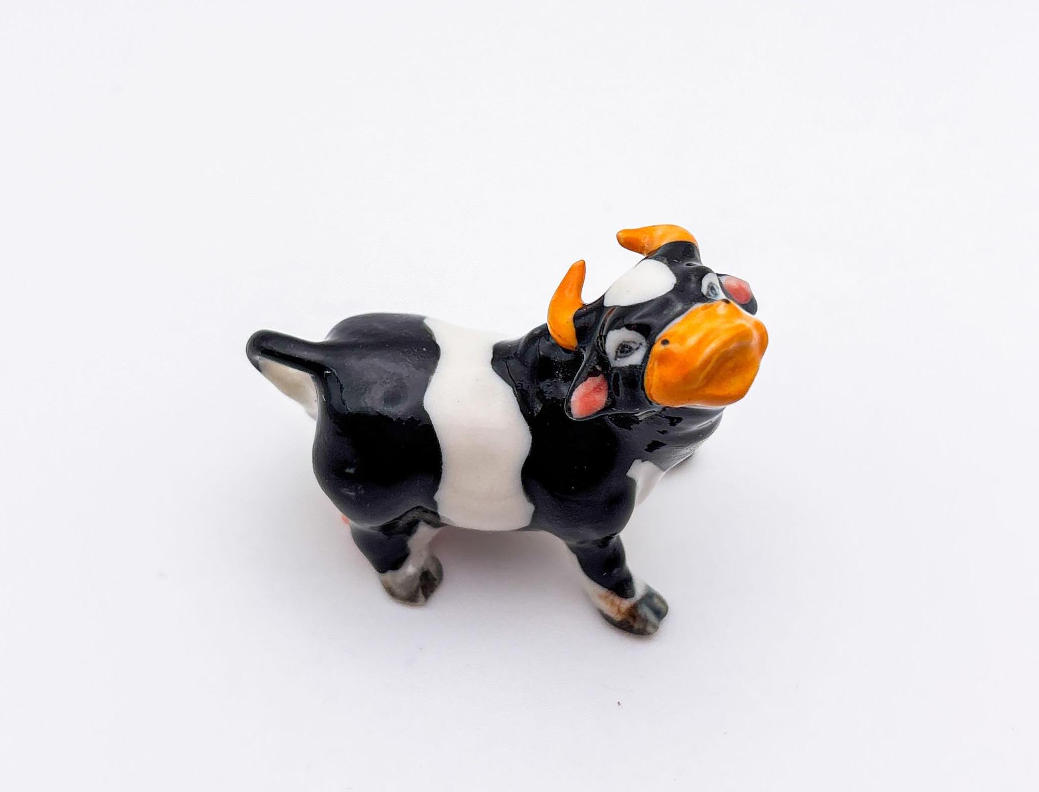 手描きの陶器製牛の置物：農家風動物インテリア - Etsy 日本