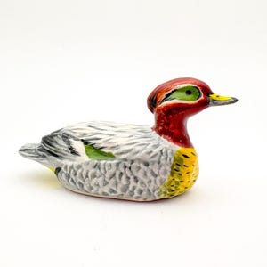 Hand-Painted Ceramic Duck Figurine: Colorful Nature Decor