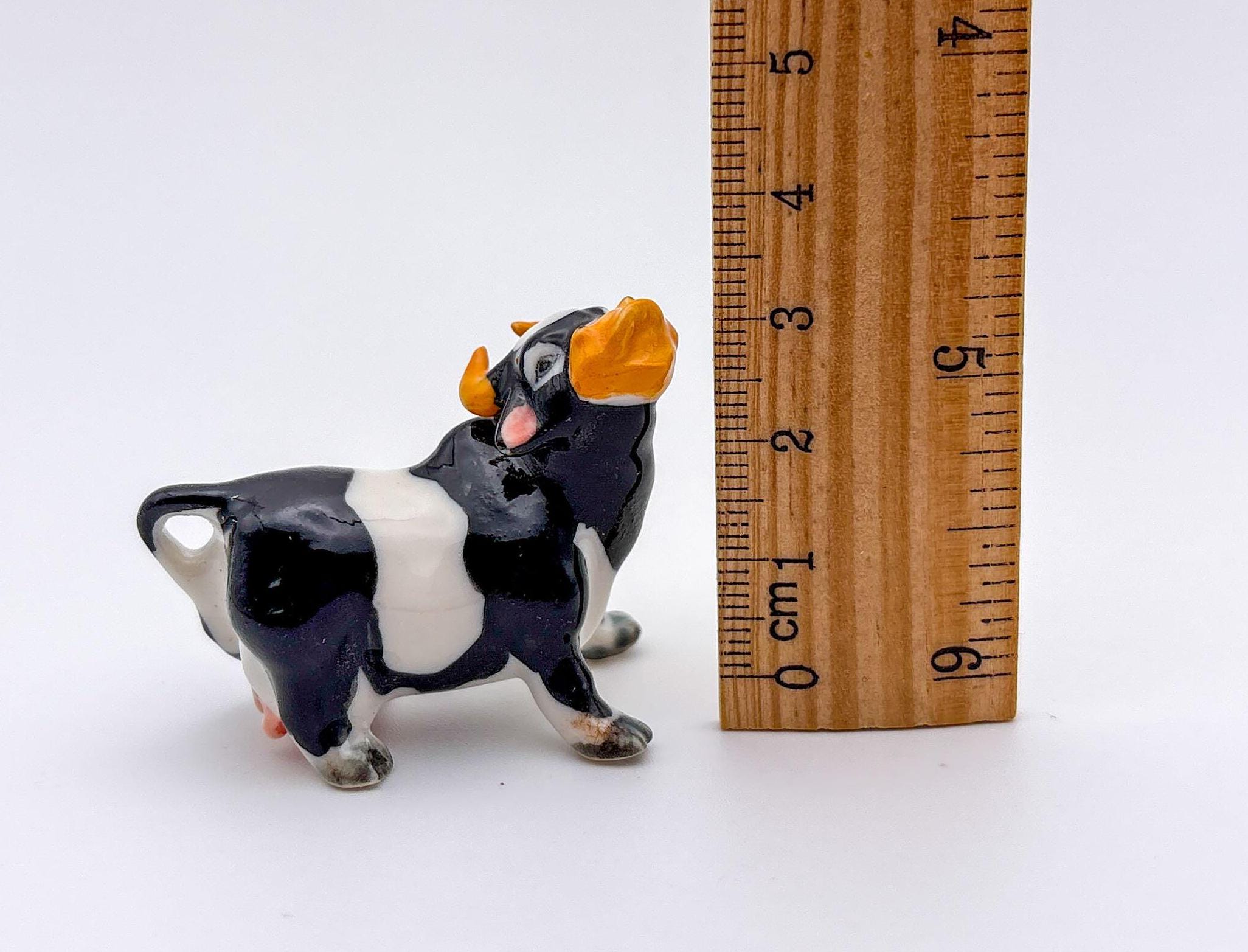 手描きの陶器製牛の置物：農家の動物装飾 - Etsy 日本