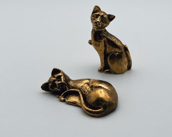 Handmade Brass Cat Miniatures: The Ideal Keepsake for Creative, Pet-Loving Women. Adds Whimsy & Warmth to Space!, Gift for Cat lovers.
