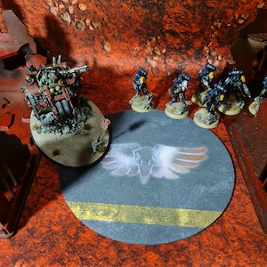 Death Angels 40k Objektiv Marker 6er Set — Hochwertiges 2 mm Neopren, Rot & Schwarz, 192 mm Durchmesser — SALE!