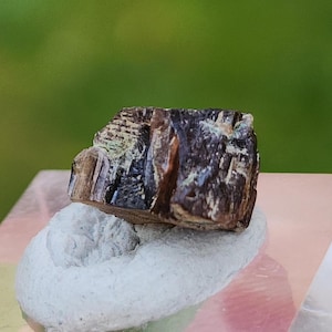 Raro cristal de enstatita do Paquistão, também chamado de mineral de meteorito, maior venda de cristal