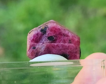 Natural Ruby Crystal from Tanzania, Fluorescent Crystal, Biggest Sale on Crystal