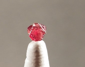 Zwillings-Spinel-Kristall aus Burma, Davidstern-Spinel-Kristall, kleiner super seltener Kristall, größter Kristall-SALE