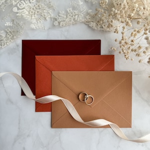 Sobre de boda biege de otoño Sobre de invitación naranja quemado Accesorios de boda borgoña Sobre de carta elegante (С6)