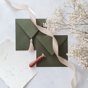 Sobre de oliva sobre de invitación verde Accesorios de boda minimalistas Sobre de carta elegante Boda ecológica (tamaño K4)