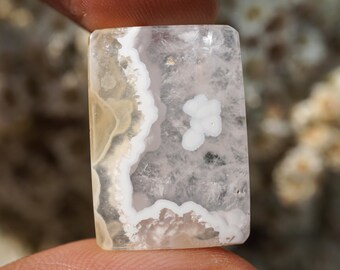 Unique White Fire Banded Agate Pendant Gemstone Jewelry Banded Agate Natural Chalcedony Polish Quartz Crystals Thunder Egg White Water Gift
