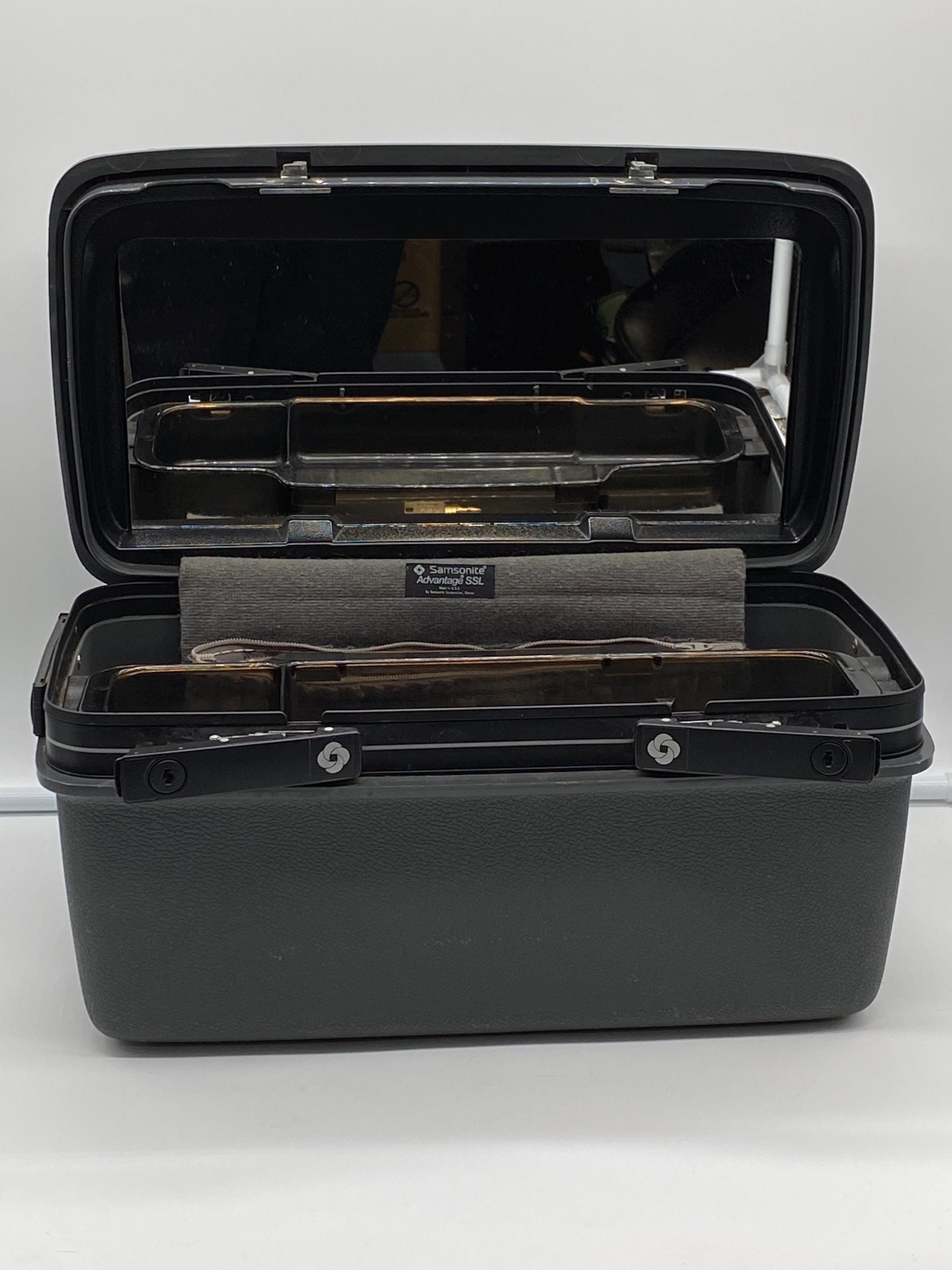 Samsonite train case - Etsy 日本