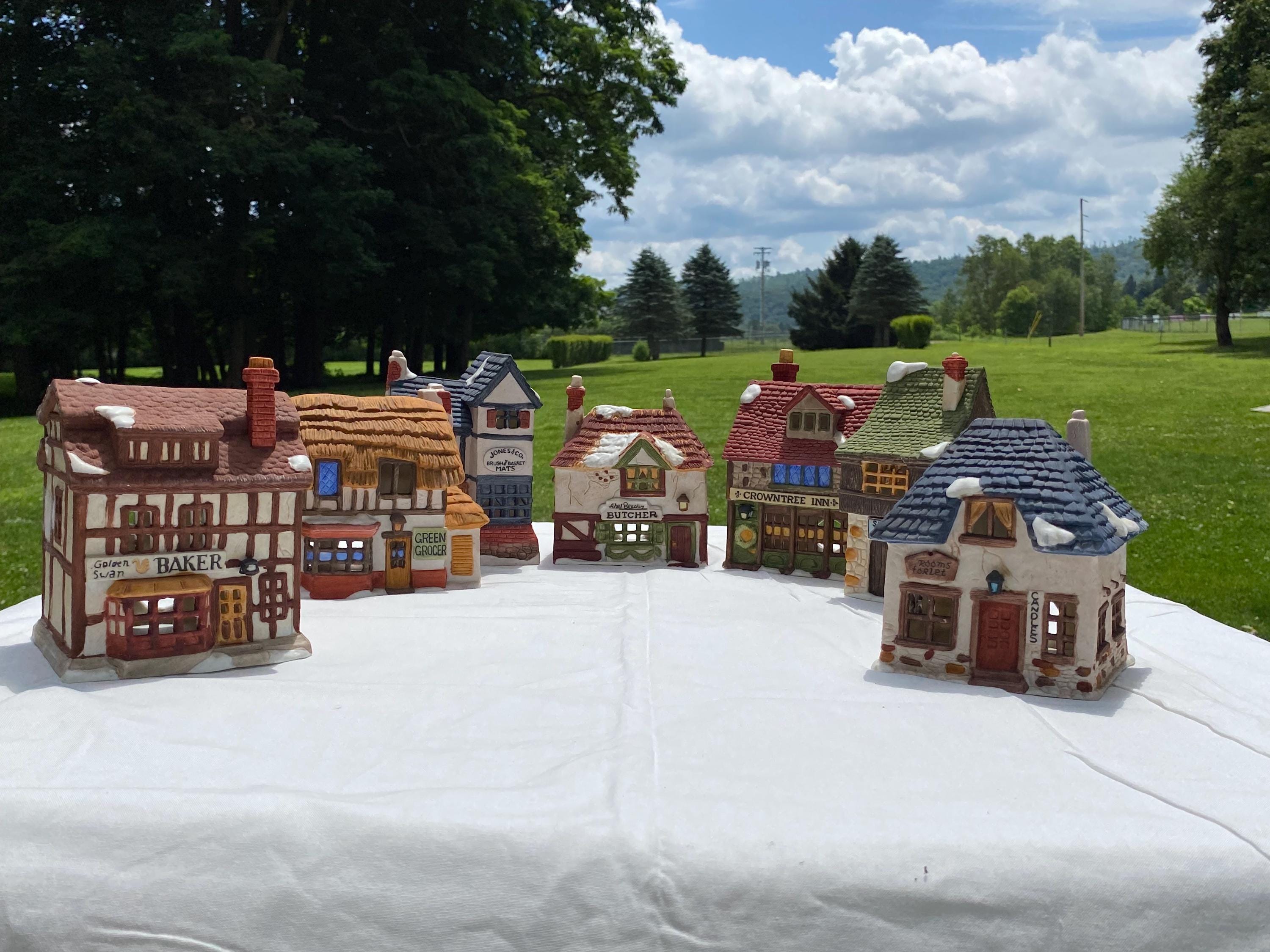 DEPARTMENT56｜HERTAGE VILLAGE COLLECTION Department 56 the Original Shops of Dickens Village - Set of Seven