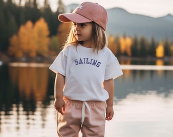 T-SHIRT Enfant 9018 COULEURS CONFORT • T-shirt de voile suédois pour enfant • Cadeau marin • T-shirt de bateau • Cruise Sweden Yacht Club Sverige Nautical