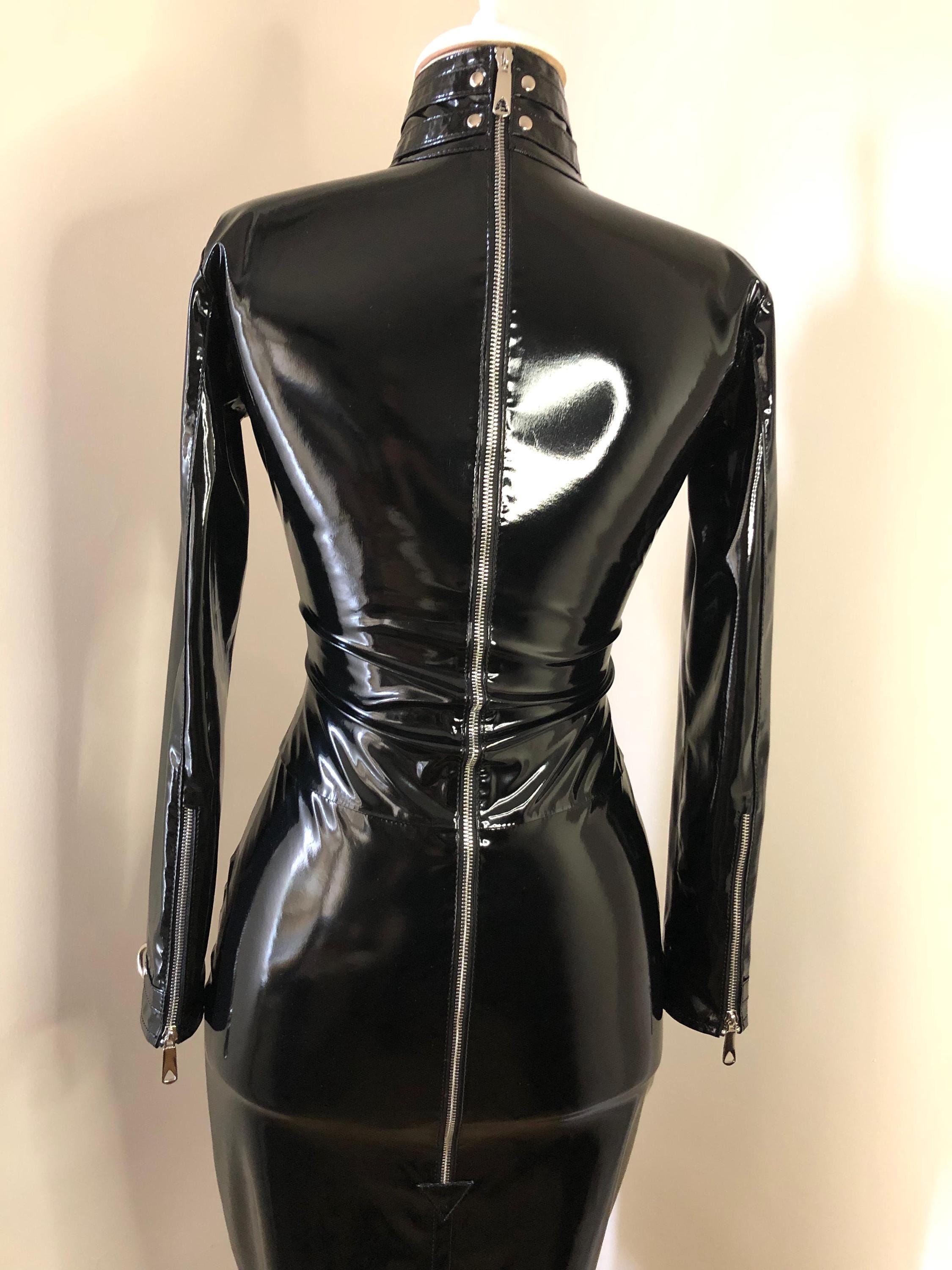 pvc dress Sexy Black With Front Zip Miss Leather Online and steel bones at the back of the corset (12 steel bones in general) Hi-Low PVC Dress Deadly