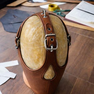 Leather octopus mask Tobacco