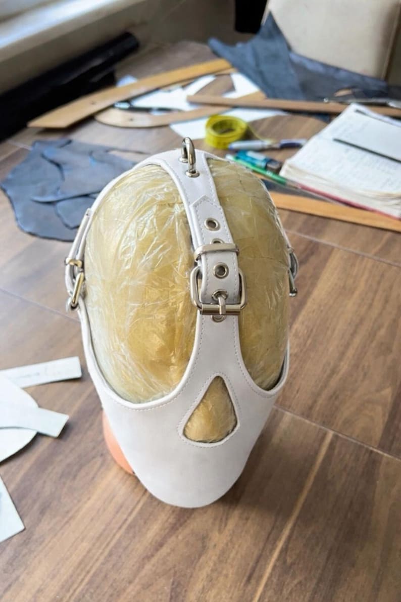 Leather octopus mask White
