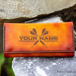 Personalisierter Leder Dart Fall Halter · Dart Geschenk für Dart Spieler Ehemann Freund · Benutzerdefinierte Dart Halter Brieftasche als bestes Vatertagsgeschenk