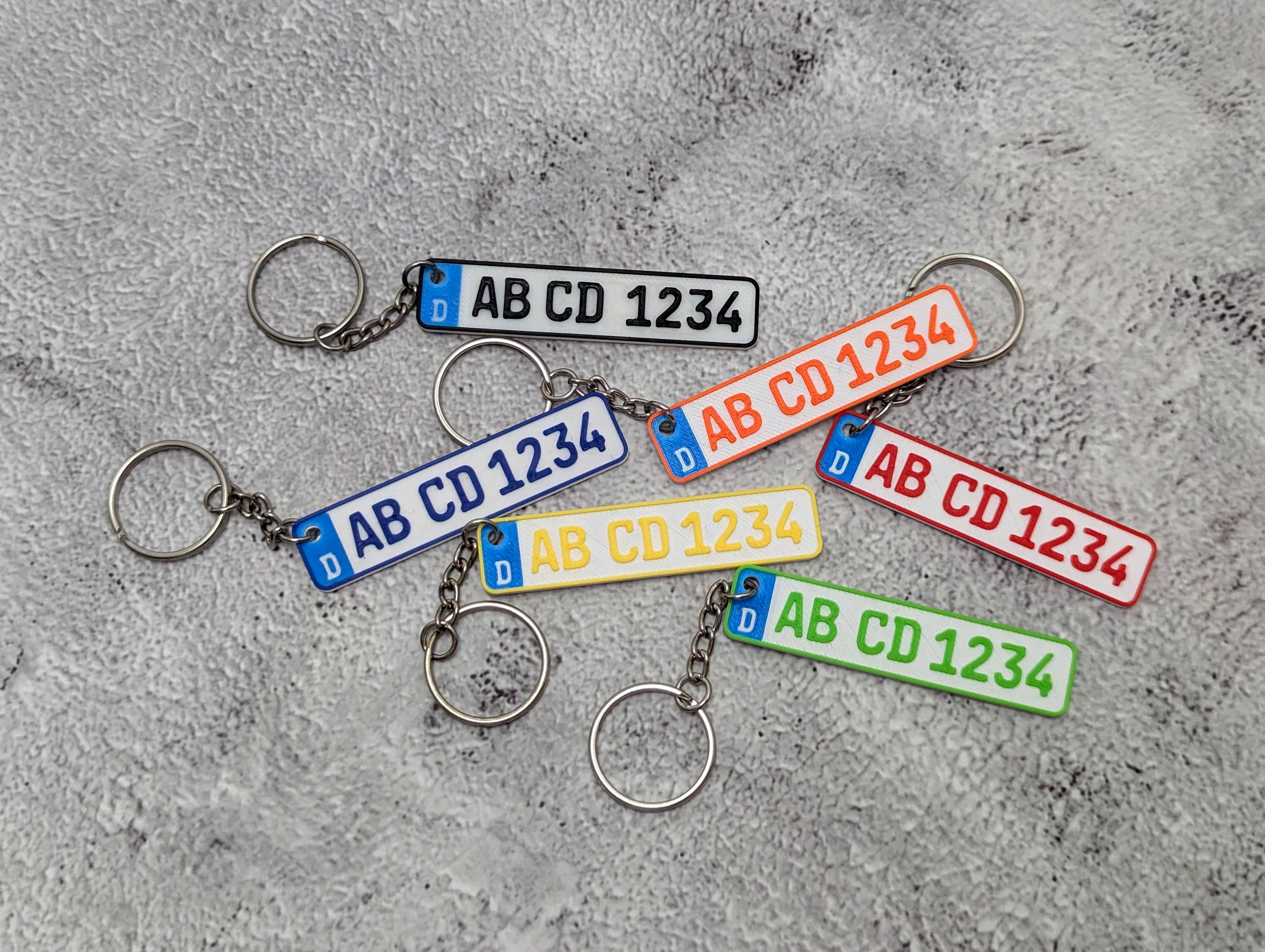 Personalized 3D printed license plate keychain – desired license plate or name