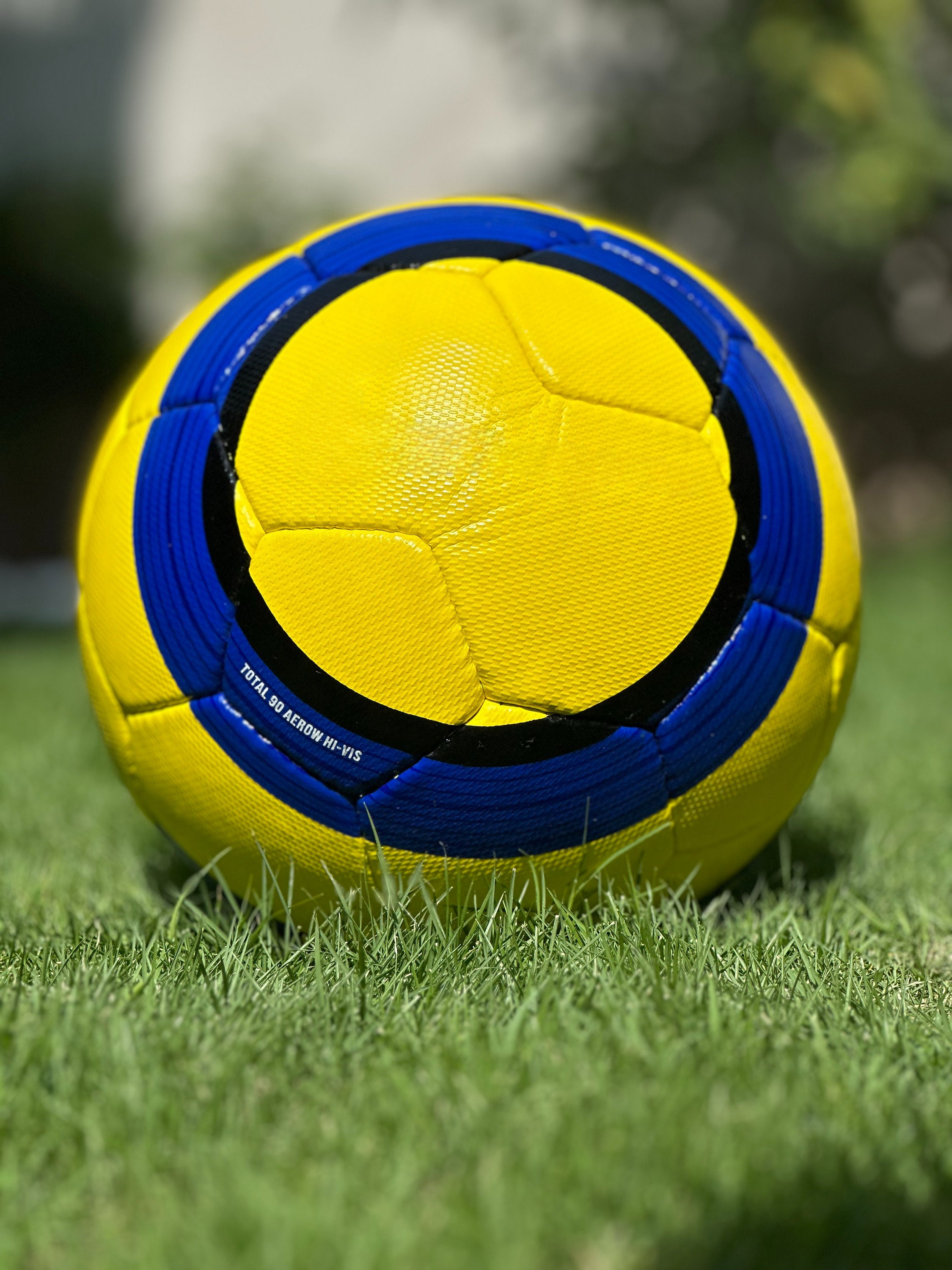 nike total 90 ball yellow