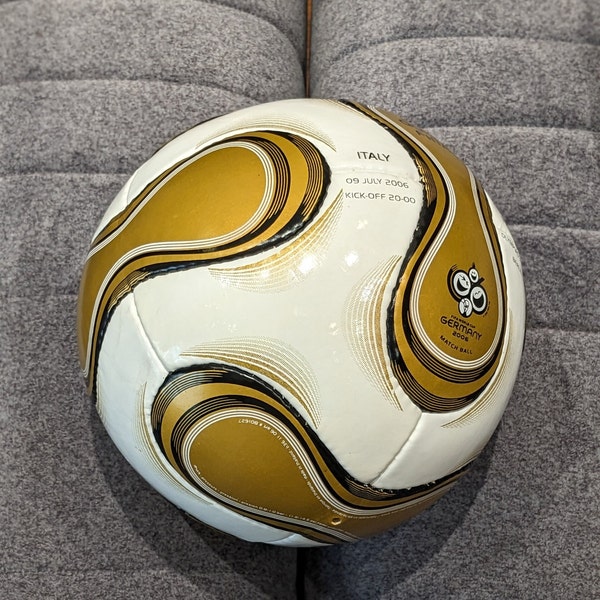 Team Geist Gold 2006 Germany World Cup Football l FIFA Official Match Soccer Ball Size 5 | Gift For Him | Gift for kids | Sports Gifts |