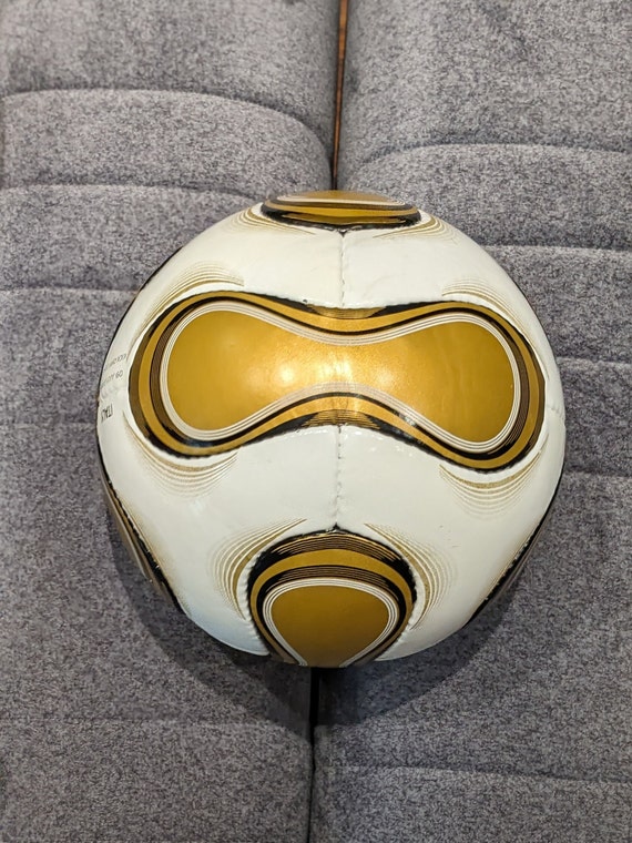 Football Team Geist Gold 2006 Germany World Cup FIFA Football Team Geist Gold 2006 Germany World Cup FIFA
