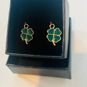 clover earrings