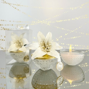 Personalized New Lily Flowers Lid Wedding Candle Favors for Guests, Bridal Shower Party Glass Candle Favors, Wedding Guest Gift