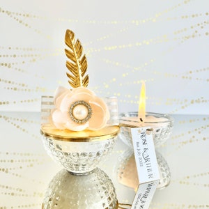 Luxury Wedding Candle Favors for Guests, Bridal Shower Bulk Favor, Flower on Glass Candle Wedding Thank You Gift Guest, Engagement Favor