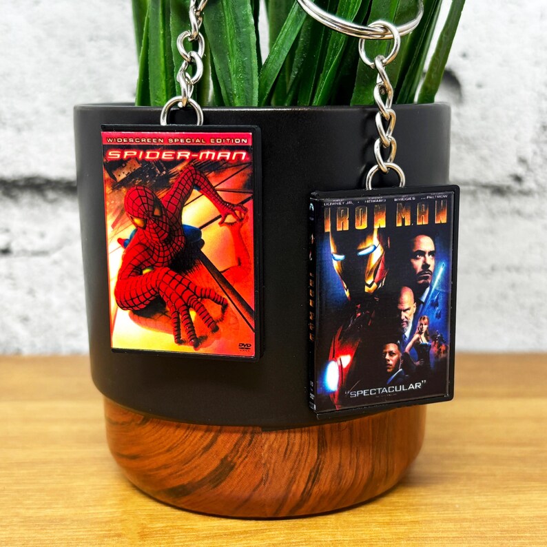 Mini DVD Keychain Superhero Movies IZ, Miniature Film Cover Art Case