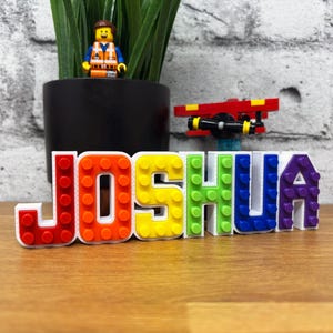 Placa de nombre de ladrillo personalizada (blanca), nombre en estilo bloque, letras para decoración de dormitorio, escritorio con alfabeto 3D, fiesta de cumpleaños para niños, letrero AFOL para guardería de juegos