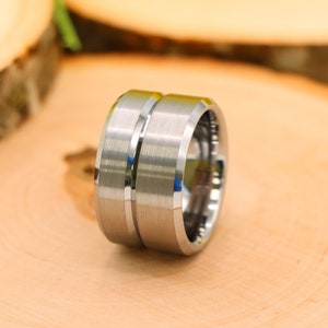 Dark Gray Tungsten Wedding Band Men, Mans Wedding Ring, Tungsten Carbide Ring, Promise Ring for Her, Brushed Silver Tungsten Ring, Engraved