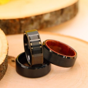 Black Titanium Wedding Band, Men&#39;s Wedding Ring, Black Tungsten Wood Ring, Rosewood Inlay Engagement Ring, Men&#39;s Wood Ring, Wooden Mans Band