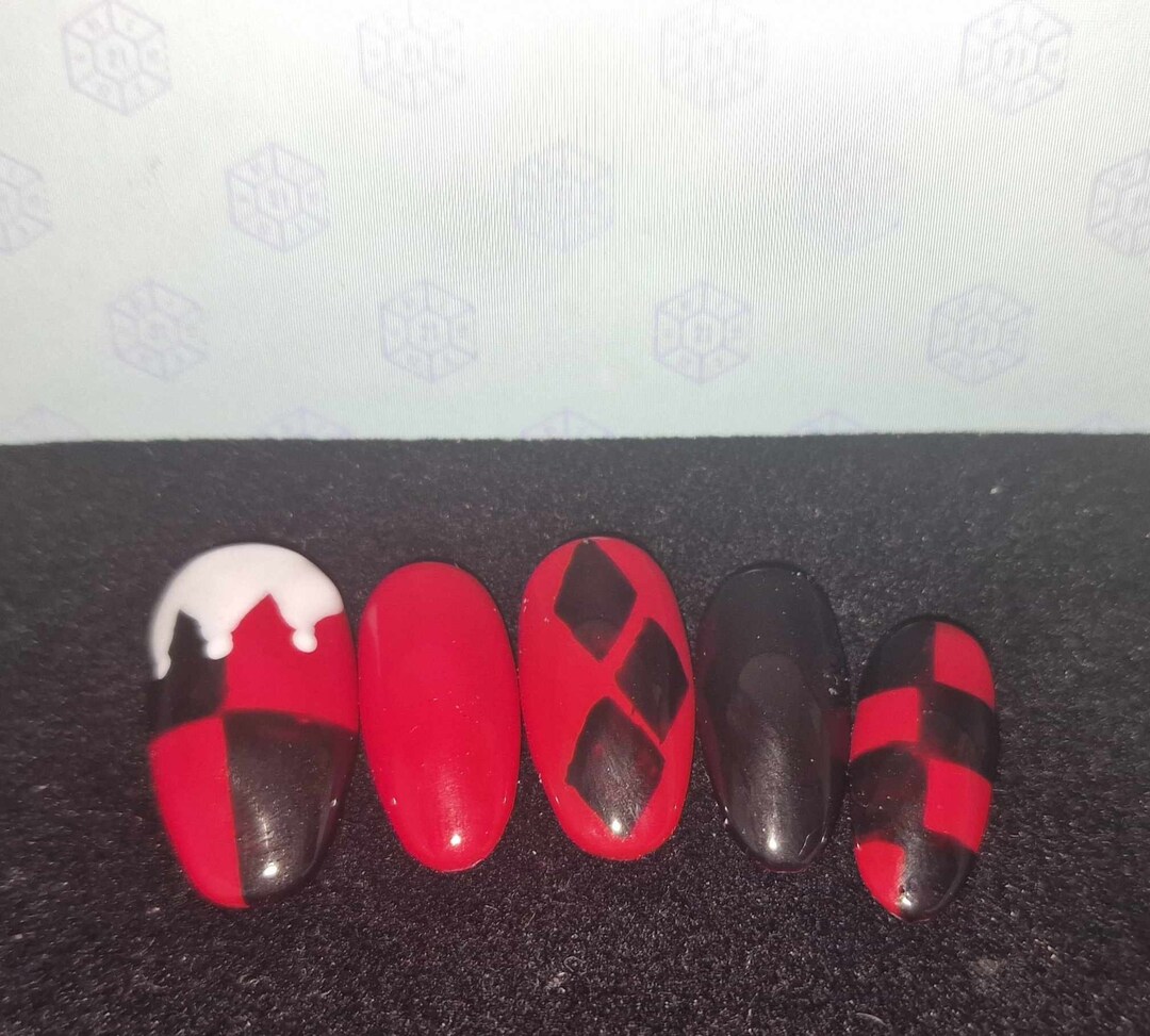 Hand Painted Harley Quinn Nails Etsy