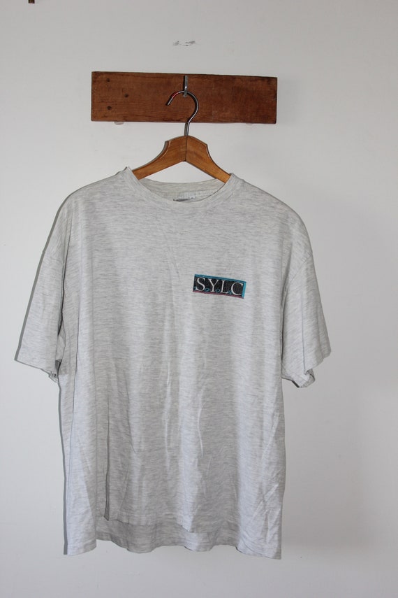 SYLC 90s Single Stitch Grey