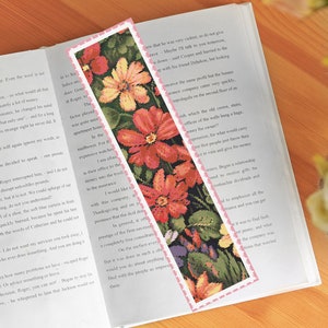 Flower Cross Stitch Pattern Bookmark, Floral Wreath CrossStitch, Diy Embroidery Bookmark for Book Lover Gift