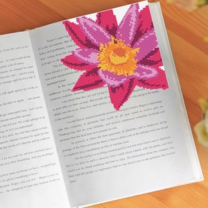 Corner Bookmark Cross Stitch Pattern, Flower Embroidery, Floral Wreath CrossStitch, Diy Embroidery Bookmark for Book Lover Gift