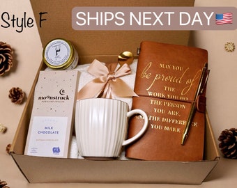 Cozy Gift Box, Blanket, Candle, Chocolate, Coffee Mug, Hygge Gift, Birthday Gift Box, Valentine‘s Day surprise for her.