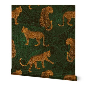 Papel de parede metálico verde-jaguar, dourado ou prateado - Leopardo na selva exótica da hnldesigns - Rolo de papel de parede com tigre, animal africano, da Spoonflower