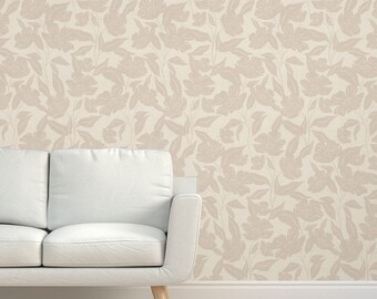 Taupe Floral Grasscloth Wallpaper - Simple Florals door presuttidesign - Flower Silhouette Botanische getextureerde Sisal Wallpaper door Spoonflower