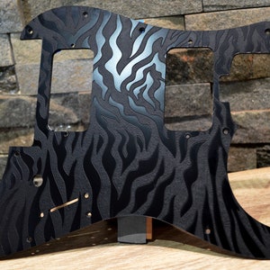 Svart Bengal Randigt plektrumskydd för Charvel Pro-Mod So-Cal Floyd Rose