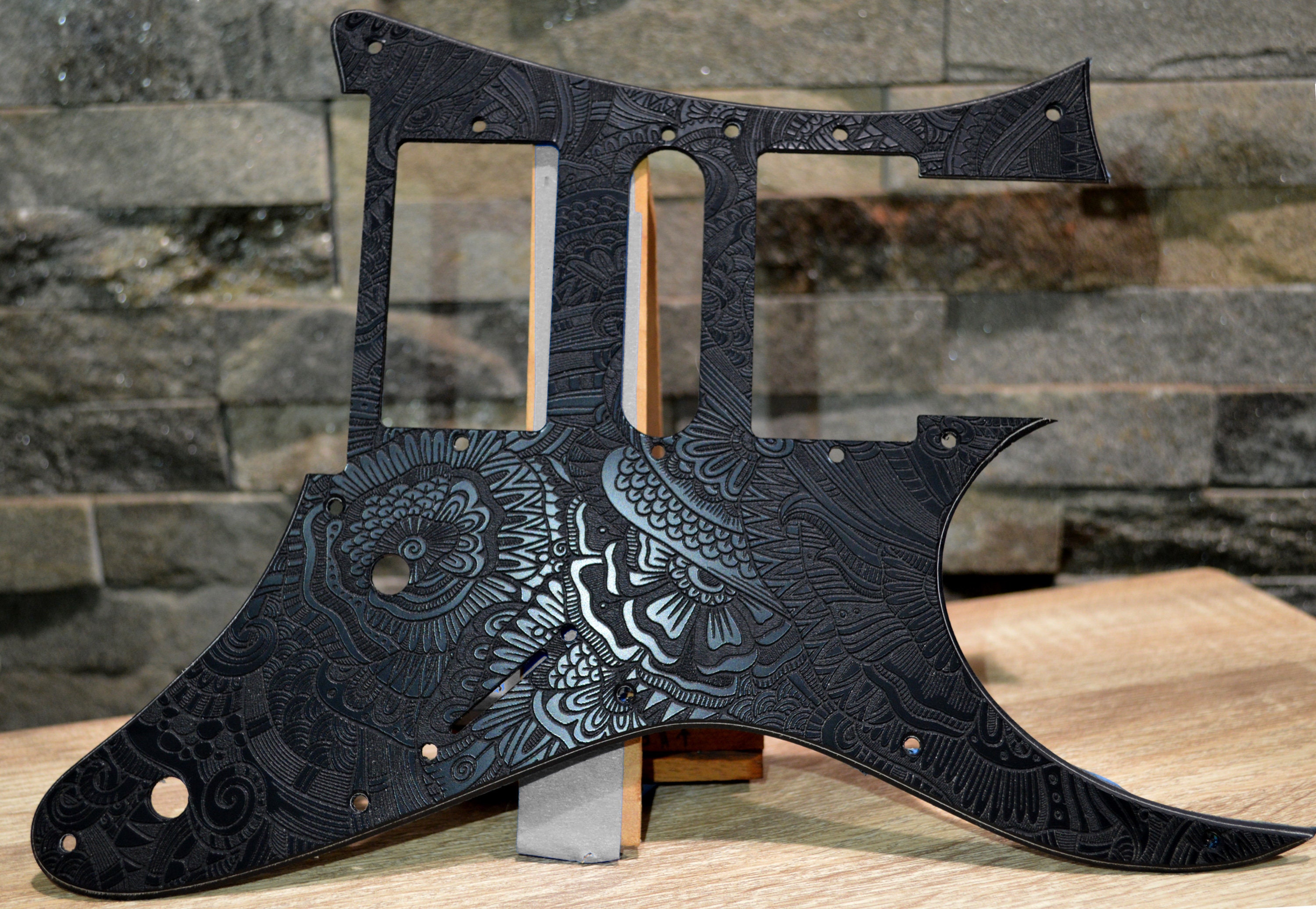 gemオーダーページ Custom Textured Hallucinogenic Snakes Pickguard IBANEZ JEM or
