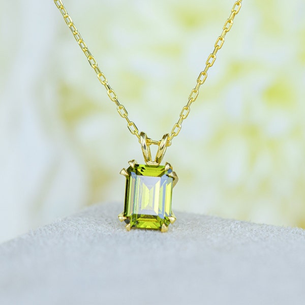 Peridot Necklace I 14K Solid Gold Rectangle Green Necklace I August Birthstone Necklace I Genuine Green Necklace I Mothers Day Gift
