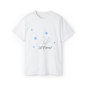 Camiseta de Navidad-camiseta de navidad neutral-regalo de navidad-let it snow-manos-pareja-copos de nieve-camiseta